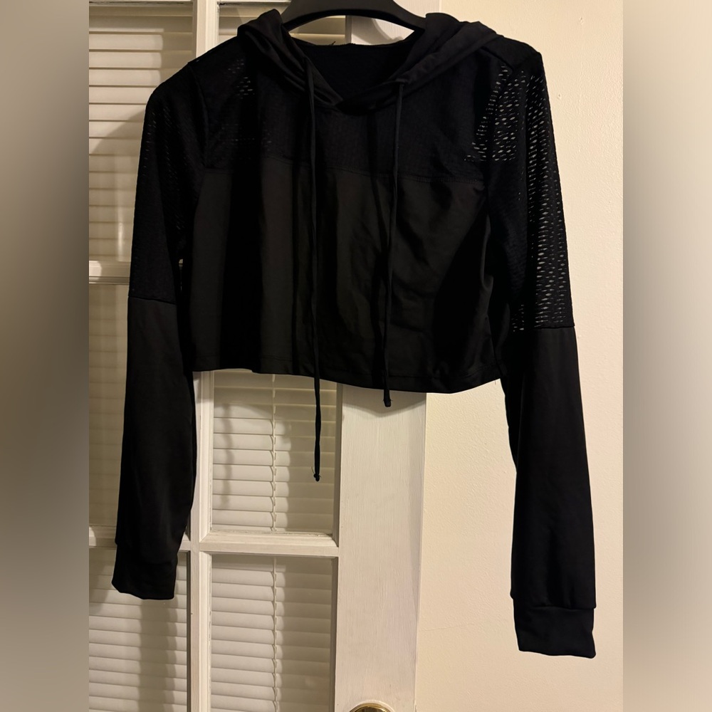 SHEIN Crop Hooded Workout Top